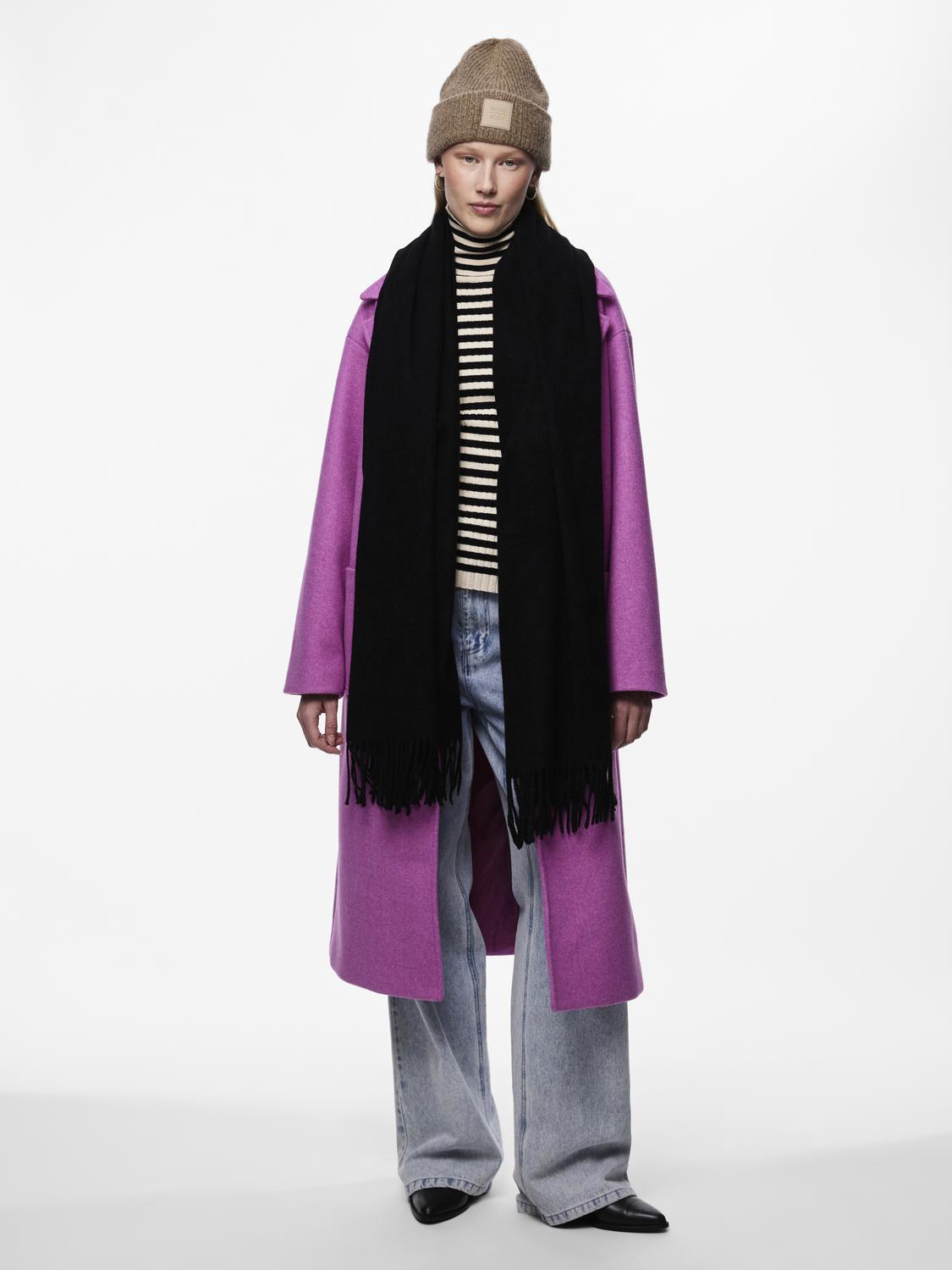 model_shot-front